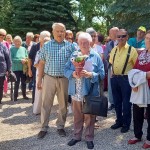 Vors. Johann Hofbauer gratuliert Franzi Ableitinger zum 80. Geburtstag